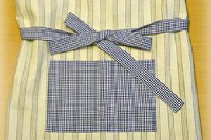 子ども用エプロン（ラップショートタイプ）